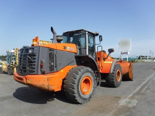 ขายรถตัก ยี่ห้อHITACHI รุ่น ZW250 ขายรถตัก ยี่ห้อHITACHI รุ่น ZW250