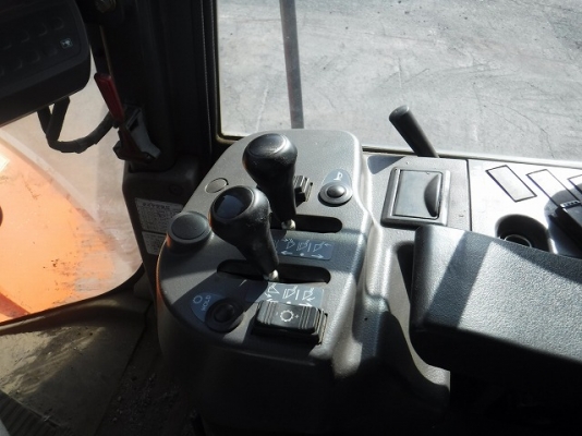 ขายรถตัก ยี่ห้อHITACHI รุ่น ZW250 ขายรถตัก ยี่ห้อHITACHI รุ่น ZW250