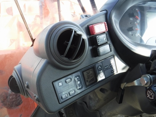 ขายรถตัก ยี่ห้อHITACHI รุ่น ZW250 ขายรถตัก ยี่ห้อHITACHI รุ่น ZW250