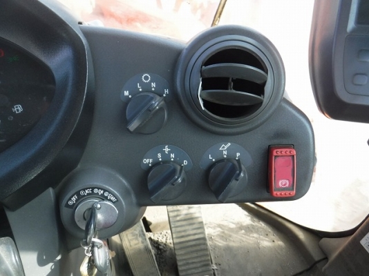 ขายรถตัก ยี่ห้อHITACHI รุ่น ZW250 ขายรถตัก ยี่ห้อHITACHI รุ่น ZW250