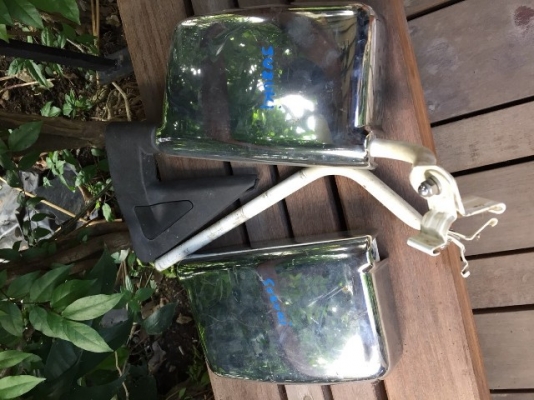 อะไหล่แต่ง แนว จิ๊ป ออฟโรดบันได ดับเพลิง กระจกหูช้าง รีโมทวิ้นหลายอย่าง เก่าญี่ปุ่น อะไหล่แต่ง แนว จิ๊ป ออฟโรดบันได ดับเพลิง กระจกหูช้าง รีโมทวิ้นหลายอย่าง เก่าญี่ปุ่น