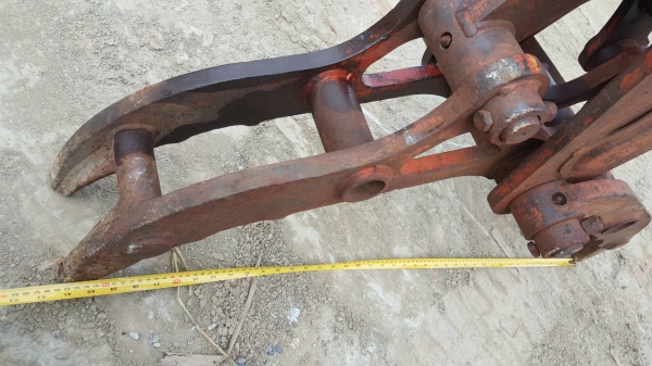 ขายตัวคีบปากหนีบไม้ อุปกรฌ์สำหรับรถขุดเล็กไซค์ 40/50/60 สินค้าเก่านอก ขายตามสภาพ ขายตัวคีบปากหนีบไม้ อุปกรฌ์สำหรับรถขุดเล็กไซค์ 40/50/60 สินค้าเก่านอก ขายตามสภาพ