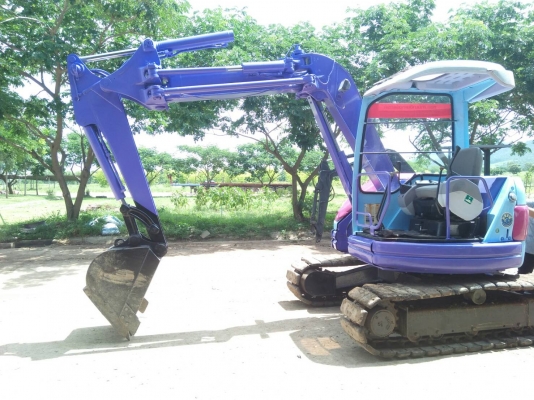 ขายรถขุด ยี่ห้อ KOMATSU รุ่น PC50UU-2 สินค้าเก่านอกจากญี่ปุ่น ปรับสภาพแล้ว ตรวจเช็คของเหลวแล้วรถใช้ง