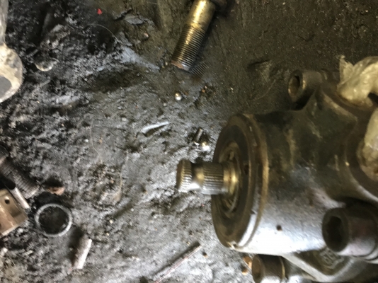 ขายกระปุกพวงมาลัยUD 290พร้อมแท่น ขายกระปุกพวงมาลัยUD 290พร้อมแท่น