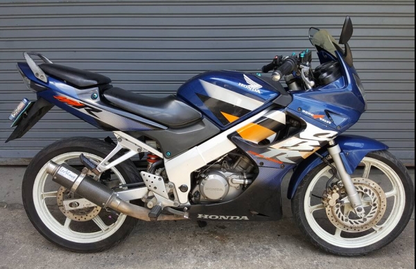 ขออนุญาตขาย HONDA CBR 150R สตาร์ทมือ รถซื้อเงินสดมาเจ้าของคนเดียวในเล่ม พร้อมใช้งาน ฟรีค่าโอน ขออนุญาตขาย HONDA CBR 150R สตาร์ทมือ รถซื้อเงินสดมาเจ้าของคนเดียวในเล่ม พร้อมใช้งาน ฟรีค่าโอน