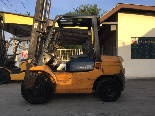 อาร์ ซี เอช โฟรคลิฟท์   ขาย โตโยต้า รุ่น 7 ดีเซล  3 ตัน