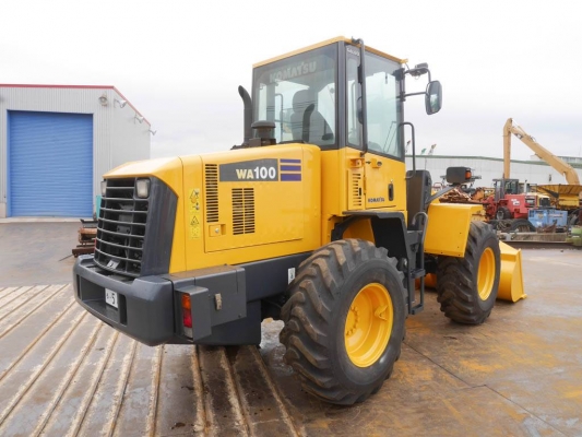มาใหม่ครับ KOMATSU WA100-5 นำเข้าจากญี่ปุ่น โทร.090-986-2521 อ๊อบ
