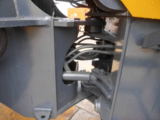 มาใหม่ครับ KOMATSU WA100-5 นำเข้าจากญี่ปุ่น โทร.090-986-2521 อ๊อบ