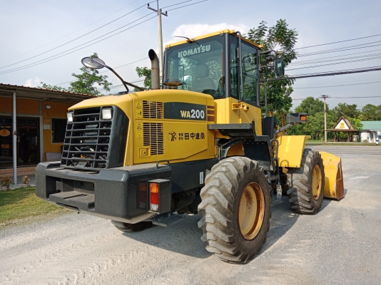 มาใหม่ครับ KOMATSU WA200-6 นำเข้าจากญี่ปุ่น โทร.090-986-2521 อ๊อบ