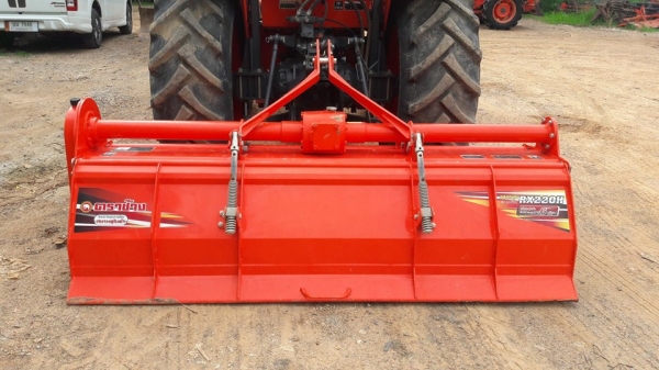 ขายแทรกเตอร์