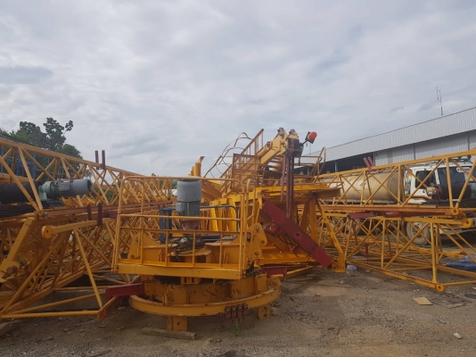 ทาวเวอร์เครนสูง 50 เมตร อุปกรณ์ครบ