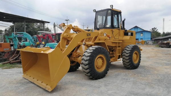 รถญี่ปุ่นเกรดA ขายถูก CAT 936 เก่าญี่ปุ่นแท้ สภาพสวย ราคาไม่แพง โทร.090-986-2521 อ๊อบ