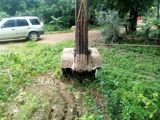 ขาย 1,250,000 KOMATSU pc 200-8 เครื่องดี ปั๊มแรง เอวแน่น โซ่หนา ไฟฟ้าครบ แอร์เย็น เอกสารเล่มทะเบียน รถสวยพร้อมใช้ ทำงาน 12,000ชม.  รถอยู่ เพชรบูรณ์  090-772-3710 090-772-3708