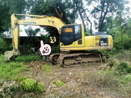 ขาย 1,250,000 KOMATSU pc 200-8 เครื่องดี ปั๊มแรง เอวแน่น โซ่หนา ไฟฟ้าครบ แอร์เย็น เอกสารเล่มทะเบียน รถสวยพร้อมใช้ ทำงาน 12,000ชม.  รถอยู่ เพชรบูรณ์  090-772-3710 090-772-3708