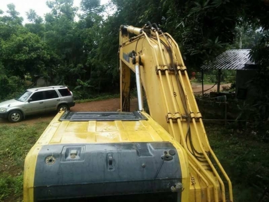 ขาย 1,250,000 KOMATSU pc 200-8 เครื่องดี ปั๊มแรง เอวแน่น โซ่หนา ไฟฟ้าครบ แอร์เย็น เอกสารเล่มทะเบียน รถสวยพร้อมใช้ ทำงาน 12,000ชม.  รถอยู่ เพชรบูรณ์  090-772-3710 090-772-3708