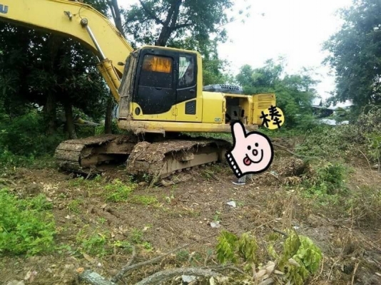 ขาย 1,250,000 KOMATSU pc 200-8 เครื่องดี ปั๊มแรง เอวแน่น โซ่หนา ไฟฟ้าครบ แอร์เย็น เอกสารเล่มทะเบียน รถสวยพร้อมใช้ ทำงาน 12,000ชม.  รถอยู่ เพชรบูรณ์  090-772-3710 090-772-3708