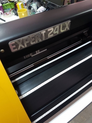 เครื่องตัดสติกเกอร์