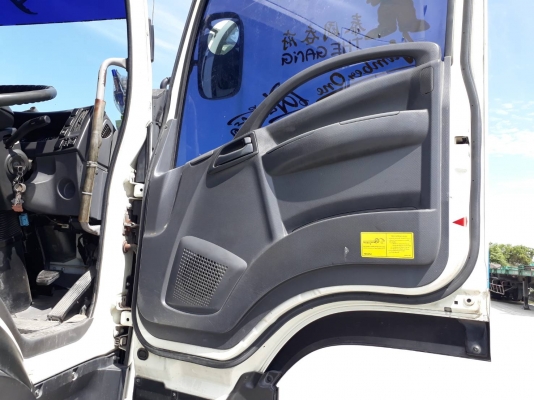 ขายด่วนรถหัวลาก 360 แรง ปี 55 รถสวย จัดไฟแนนท็ได้ 1600000 ถึง 1700000 อยู่ที่เครดิต ขายด่วนรถหัวลาก 360 แรง ปี 55 รถสวย จัดไฟแนนท็ได้ 1600000 ถึง 1700000 อยู่ที่เครดิต