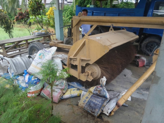 รถไม้กวาดใช้งานแล้ว อนู่ในสภาพดี80\% พร้อมใช้งาน รถไม้กวาดใช้งานแล้ว อนู่ในสภาพดี80\% พร้อมใช้งาน