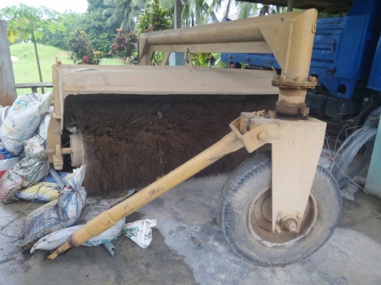 รถไม้กวาดใช้งานแล้ว อนู่ในสภาพดี80\% พร้อมใช้งาน รถไม้กวาดใช้งานแล้ว อนู่ในสภาพดี80\% พร้อมใช้งาน