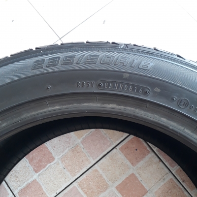 ขายยาง DUNLOP LM704 235-50-18 ปี16 ดอกเต็ม 1คู่ ขายยาง DUNLOP LM704 235-50-18 ปี16 ดอกเต็ม 1คู่