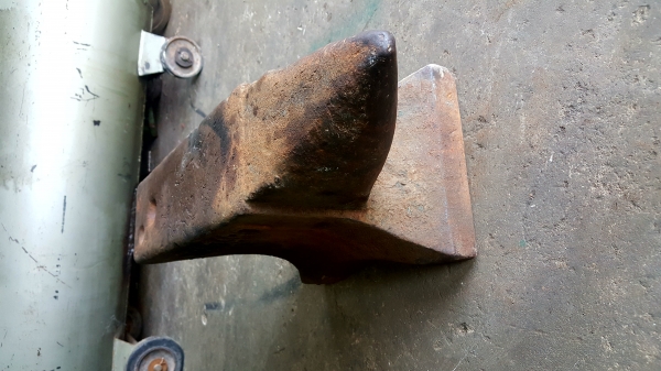 ทั่งตีเหล็ก75โล