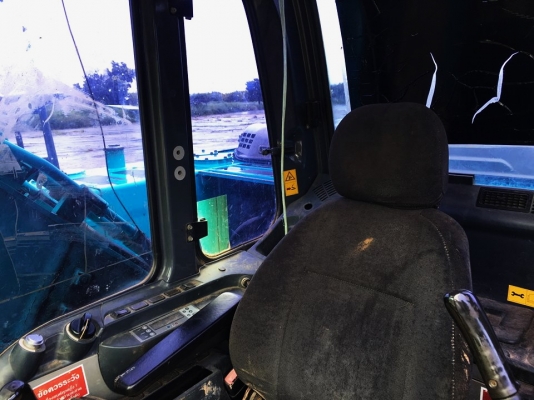 Kobelco SK200 พร้อมใช้ ราคาถูกแบ่งกันใช้ครับ