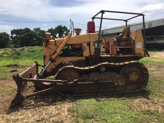 ขายด่วน รถอทรกเตอร์ ตีนไก่ D4D สภาพพร้อมใช้งาน เครื่งเกียร์ดี โซ่ช่วงล่างพร้อมใช้งาน เอกสารเล่มทะเบียน สนใจสอบถาม 093 0764943 คุณ ตั้ม