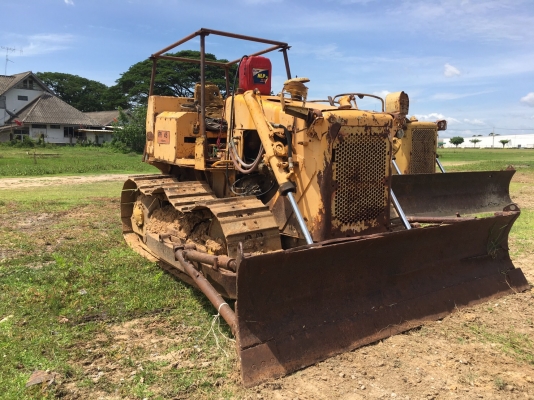 ขายด่วน รถอทรกเตอร์ ตีนไก่ D4D สภาพพร้อมใช้งาน เครื่งเกียร์ดี โซ่ช่วงล่างพร้อมใช้งาน เอกสารเล่มทะเบียน สนใจสอบถาม 093 0764943 คุณ ตั้ม