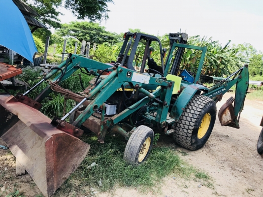 รถตักจอนเดีย4x4. ขายตัวรถและตักหน้านะครับ155000 พร้อมใช้