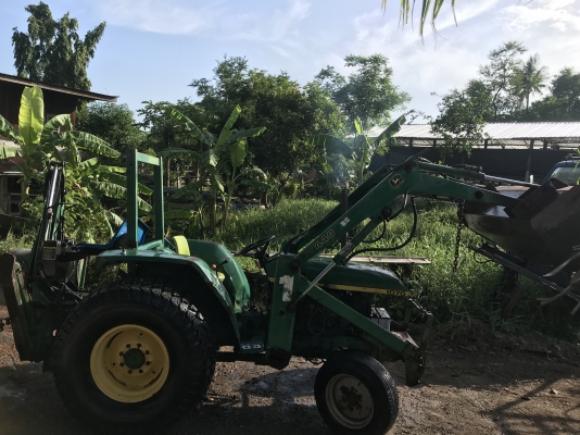 รถตักจอนเดีย4x4. ขายตัวรถและตักหน้านะครับ155000 พร้อมใช้