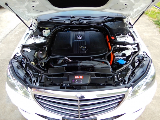 BENZ E300 2.1 W212 BLUETEC HYBRID AT ปี 2014 โทร 062-991-6649 ดาวออโต้เบสท์