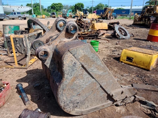 ขายบุ๊งกี้ ถอดจาก KOMATSU PC200-8