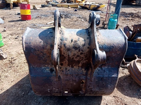 ขายบุ๊งกี้ ถอดจาก KOMATSU PC200-8