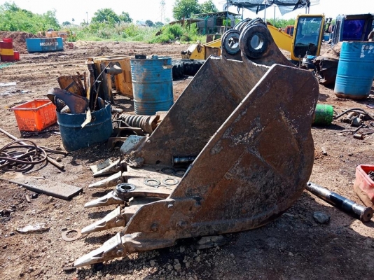 ขายบุ๊งกี้ ถอดจาก KOMATSU PC200-8