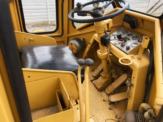 ขายรถตักล้อยาง CATERPILLAR 980B สภาพพร้อมใช้งาน รถนำเข้าจากญี่ปุ่นแท้ๆ ติดต่อ 063-9316985 ID LINE : 0639316985 ครับ