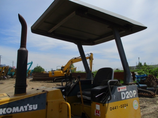 ขายรถแทรกเตอร์นำเข้าจากประเทศญี่ปุ่น KOMATSU D20P-7E ถึงไทยเร็วๆนี้ สนใจติดต่อสอบถาม 092-3309229 อี๊ด