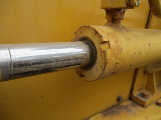 ขายรถแทรกเตอร์นำเข้าจากประเทศญี่ปุ่น KOMATSU D20P-7E ถึงไทยเร็วๆนี้ สนใจติดต่อสอบถาม 092-3309229 อี๊ด