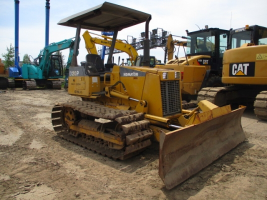 ขายรถแทรกเตอร์นำเข้าจากประเทศญี่ปุ่น KOMATSU D20P-7E ถึงไทยเร็วๆนี้ สนใจติดต่อสอบถาม 092-3309229 อี๊ด