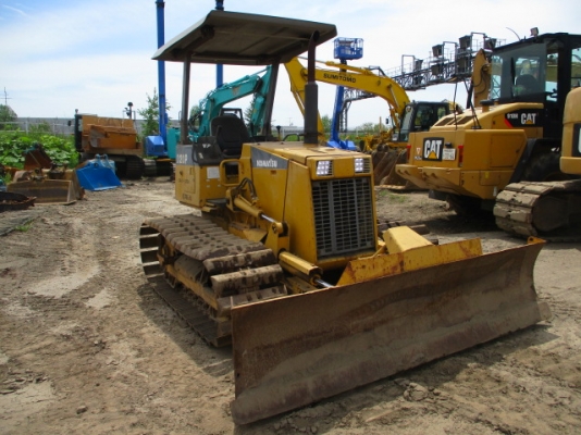 ขายรถแทรกเตอร์นำเข้าจากประเทศญี่ปุ่น KOMATSU D20P-7E ถึงไทยเร็วๆนี้ สนใจติดต่อสอบถาม 092-3309229 อี๊ด