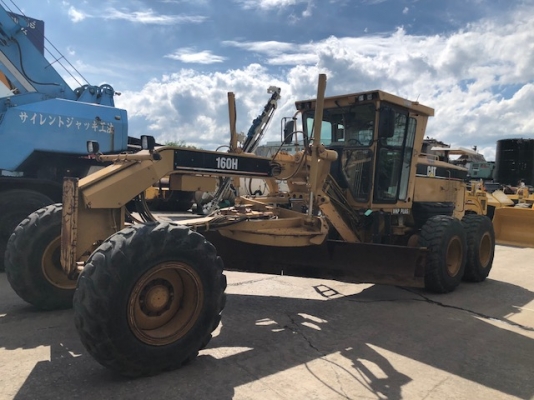 รถเกรด Cat160H ปี2005 สภาพดี พร้อมสแกนริฟาย เครื่องยนตร์เอี่ยม สภาพ 80 \%