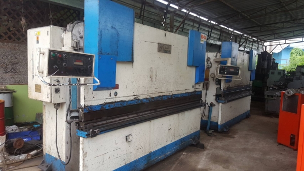 ขายครับมีสองตัว ลดแหลก  80 ton 10 ฟุต ตัวละ 285000ครับพร้อมใช้