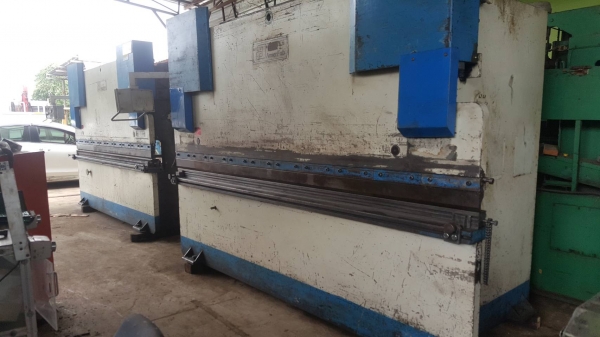 ขายครับมีสองตัว ลดแหลก  80 ton 10 ฟุต ตัวละ 285000ครับพร้อมใช้