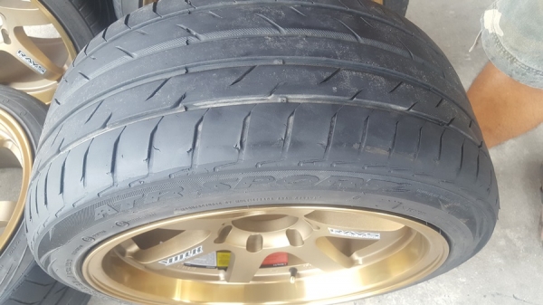 ล้อใหม่ขอบ18 พร้อมยาง\%235/40/18+265/35/18 4 ล้อ ล้อใหม่ขอบ18 พร้อมยาง\%235/40/18+265/35/18 4 ล้อ