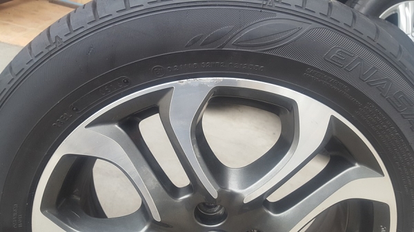 ขายล้อMazda2 Skyavtivขอบ16 ยางปี16  4 ล้อ