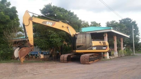 ขาย 1,590,000 CAT 320 D 16,000 ชม. ไฟฟ้าครบ เครื่องดี ปั๊มแรง เอวแน่น ช่วงล่างสวย สภาพสวยพร้อมใช้งาน เอกสารแจ้งจำกน่าย รถอยู่ สระบุรี 090-772-3710 090-772-3708
