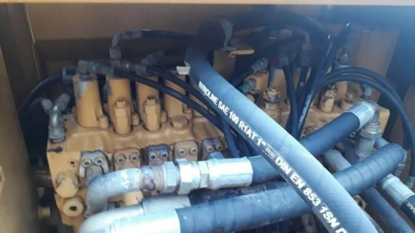 ขาย 1,590,000 CAT 320 D 16,000 ชม. ไฟฟ้าครบ เครื่องดี ปั๊มแรง เอวแน่น ช่วงล่างสวย สภาพสวยพร้อมใช้งาน เอกสารแจ้งจำกน่าย รถอยู่ สระบุรี 090-772-3710 090-772-3708