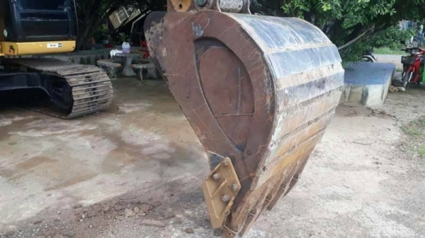 ขาย 1,590,000 CAT 320 D 16,000 ชม. ไฟฟ้าครบ เครื่องดี ปั๊มแรง เอวแน่น ช่วงล่างสวย สภาพสวยพร้อมใช้งาน เอกสารแจ้งจำกน่าย รถอยู่ สระบุรี 090-772-3710 090-772-3708