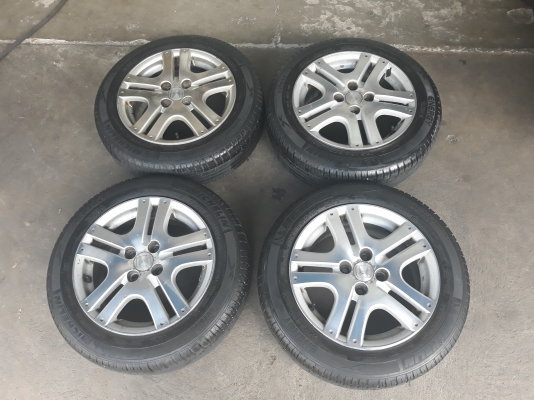 แม็กเดิมHondaขอบ15 พร้อมยางMichelin 175/65R15 ล้อสภาพดีไม่คดไม่ดุ้ง ราคาถูก แม็กเดิมHondaขอบ15 พร้อมยางMichelin 175/65R15 ล้อสภาพดีไม่คดไม่ดุ้ง ราคาถูก