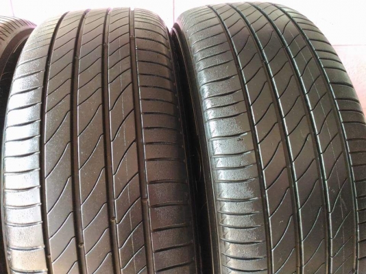 ล้อแม็ก Toyota Alphard ขอบ 17 พร้อมยาง Michelin Primacy  215 60 17 ผลิตปี 2015  ขายถูก ทั้งชุด 9900.- พร้อมน็อตแท้ 1 ชุด   *** ล้อเดิมเทิร์นได้ ติดตั้งฟรีค่ะ รับบัตรเครดิต ส่งทั่วไทยค่ะ ***